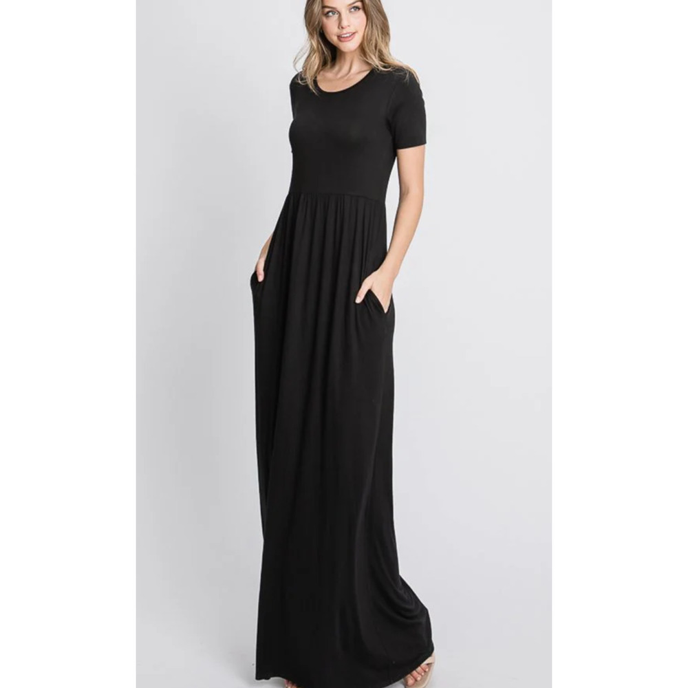 NWT Heimish USA long black round neck maxi dress size Medium POCKETS